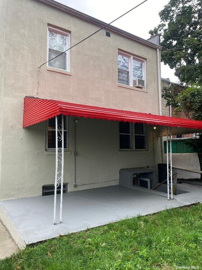 Building Photo - 23-39-39 96th St