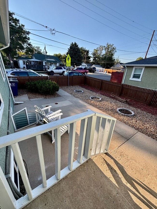 Building Photo - 740 Hazel Ct