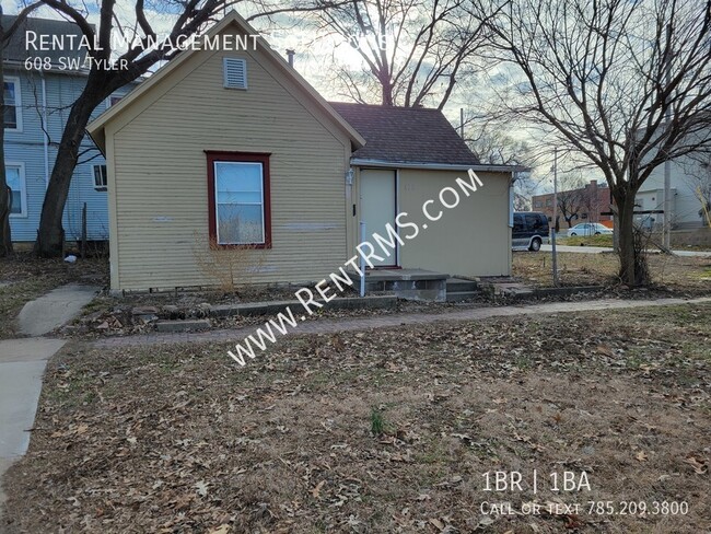 Building Photo - 608 SW Tyler- 1 BED/1 BATH with BONUS SPACE