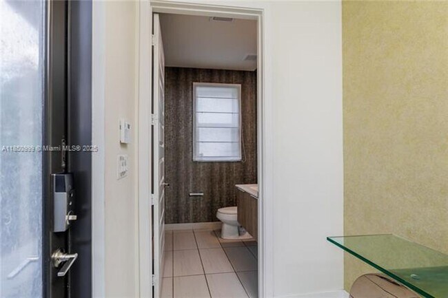 Foto del edificio - 10590 NW 78th Terrace