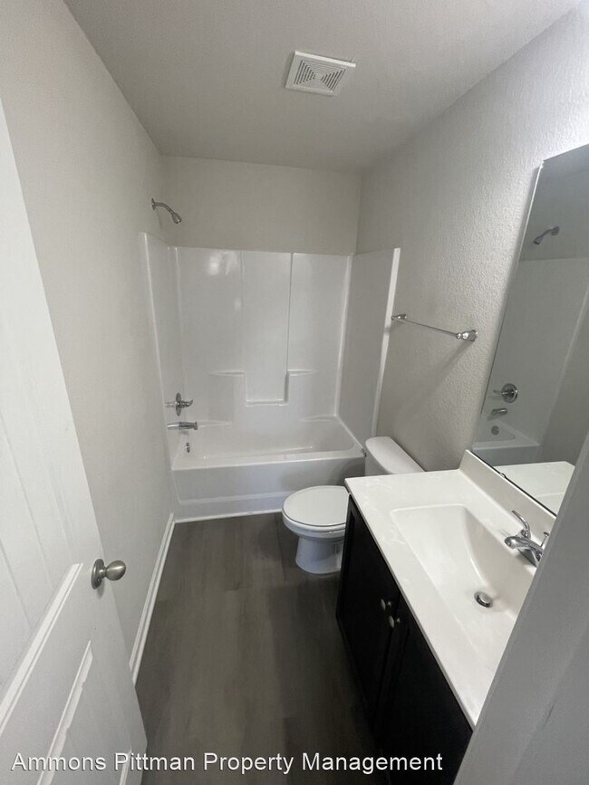 Building Photo - 2 br, 2.5 bath House - 2079 Wiggins Village