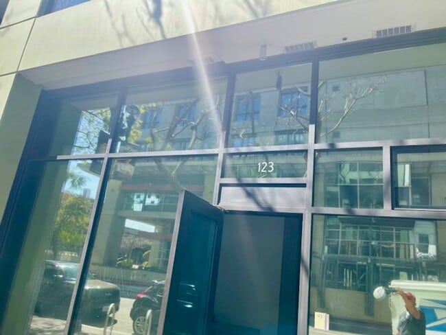 Foto del edificio - Great East Village Rental