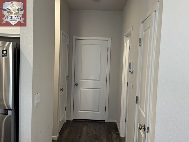 Building Photo - 3 Bedroom home