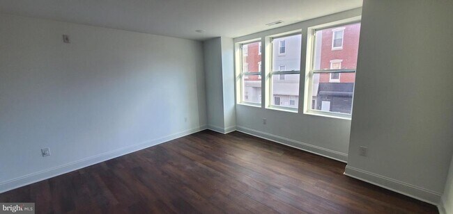 Building Photo - 3102 Frankford Ave