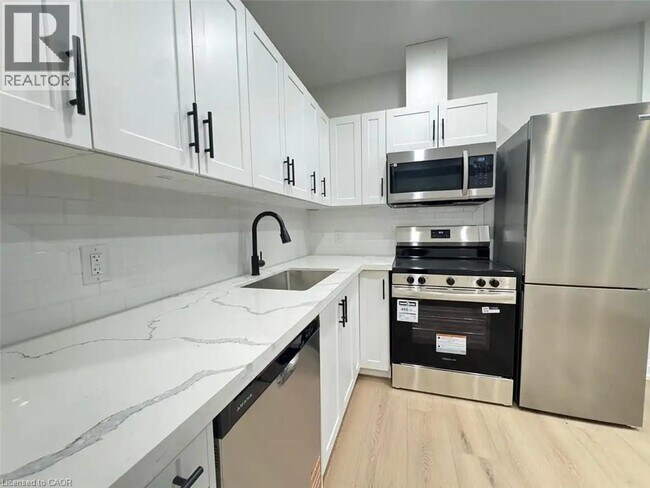 Photo du bâtiment - 53 Ontario Rd