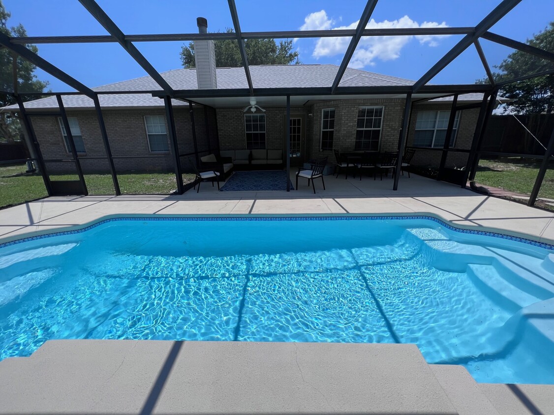 Heated Pool - 2524 Bluewater Dr