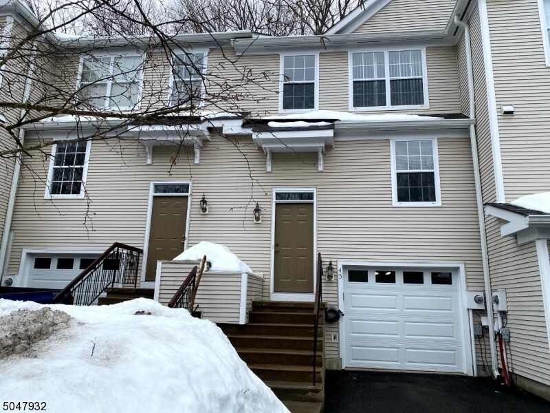 45 Rushmore Ln, Hackettstown, NJ 07840 Room for Rent in Hackettstown