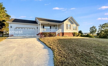 Building Photo - 55 Lost Creek Dr