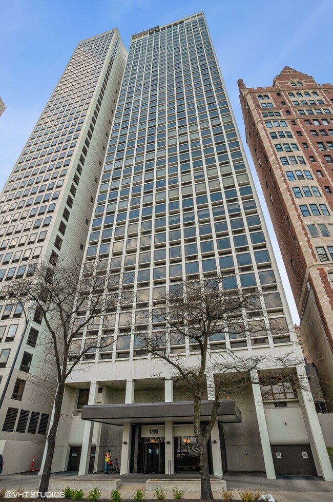 Foto del edificio - 1110 N Lake Shore Dr