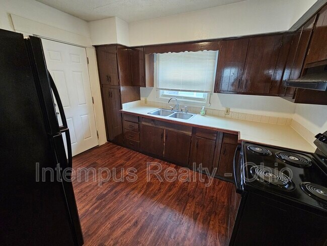 Foto del edificio - 356 Rankin St