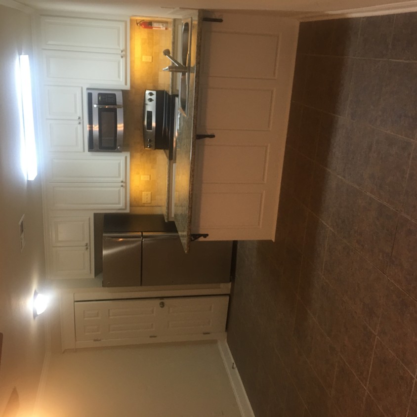 Foto principal - 4092 Burbank Dr
