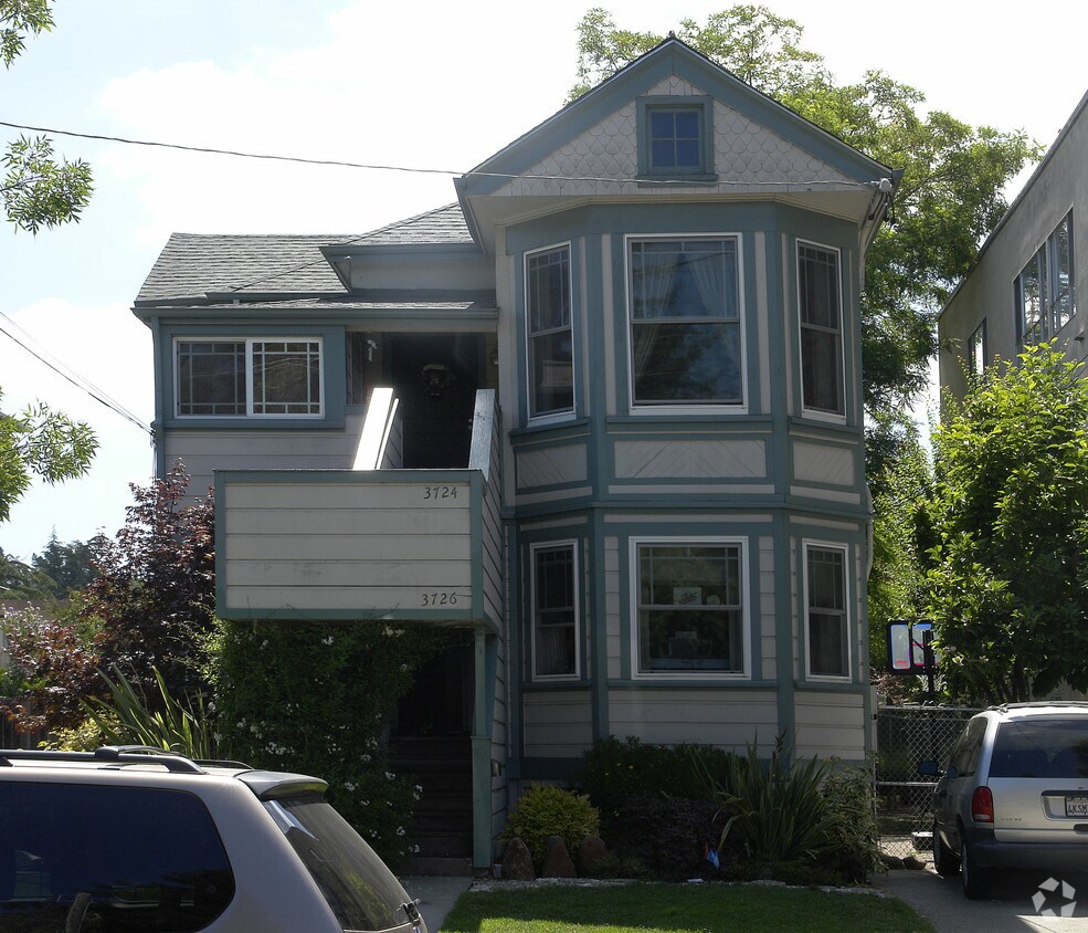 Primary Photo - 3724-3726 Fruitvale Ave