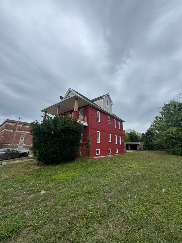 Building Photo - 15353 Yorick Ave
