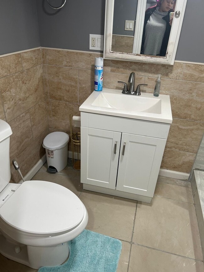 Bathroom - 75 Carolina Ave