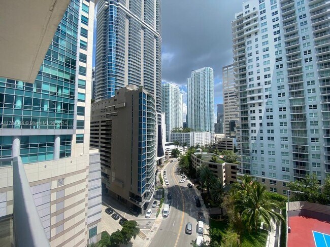 Foto del edificio - 1155 Brickell Bay Dr