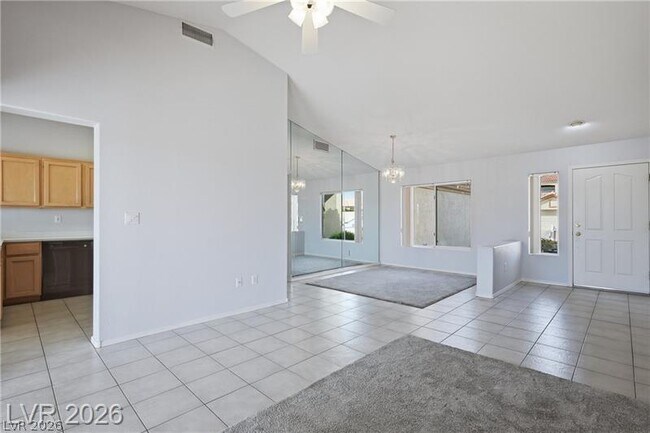 Foto del edificio - 10713 Paradise Point Dr