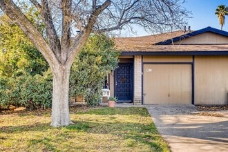 Building Photo - 6613 Hillsdale Blvd