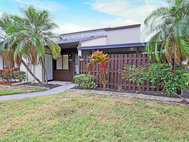 Foto del edificio - Sandalwood Estates 12938