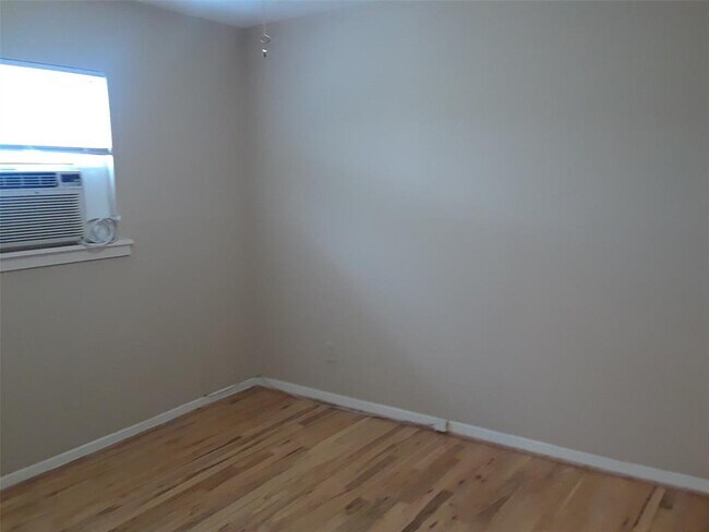 Building Photo - 1316 Heights Blvd