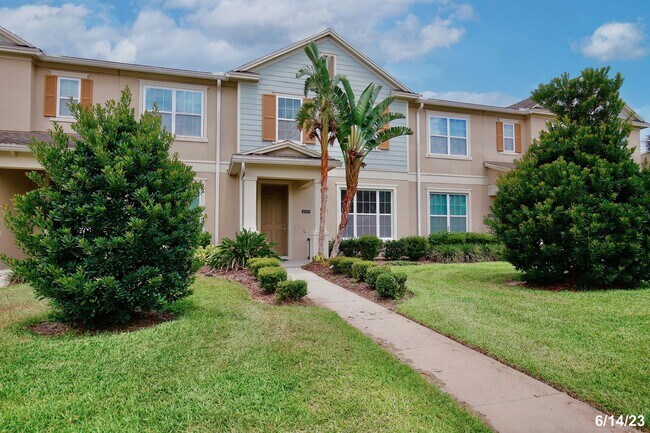 Building Photo - Beautiful 3/2.5 Spacious Townhome with a P...