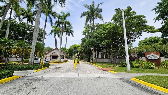 Building Photo - 9277 SW 138th Pl