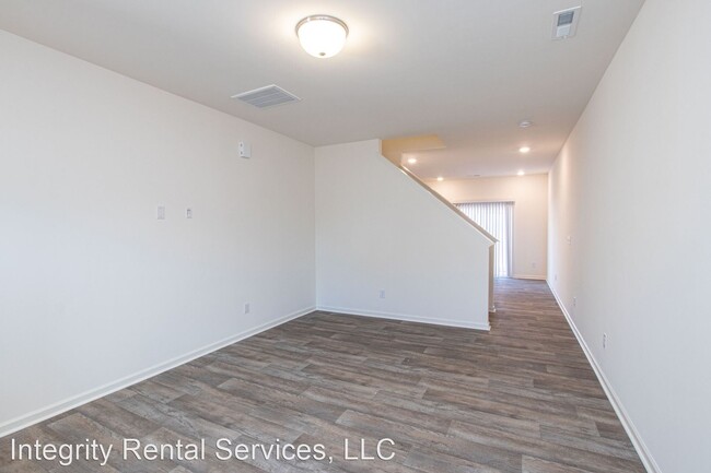 Building Photo - 3 br, 2.5 bath House - 7014 Duncan Acres D...