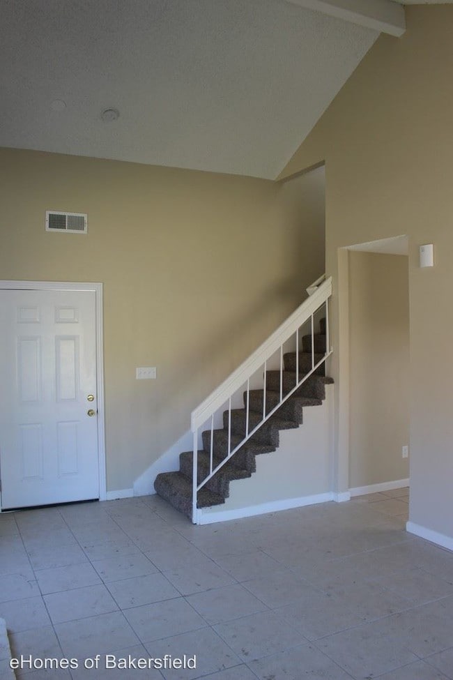 Building Photo - 4 br, 2.5 bath House - 5601 Monitor St