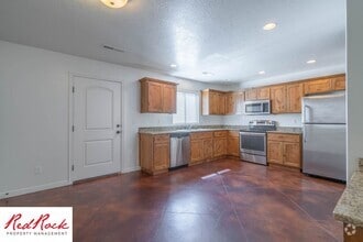 Building Photo - 2801 E 450 N