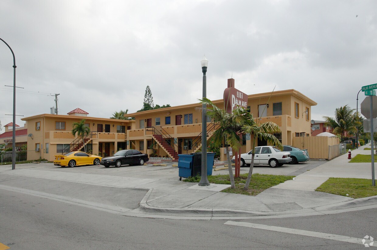 Foto del edificio - 1111 Palm Ave