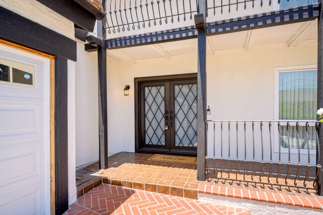 Building Photo - 901 Stewarton Way