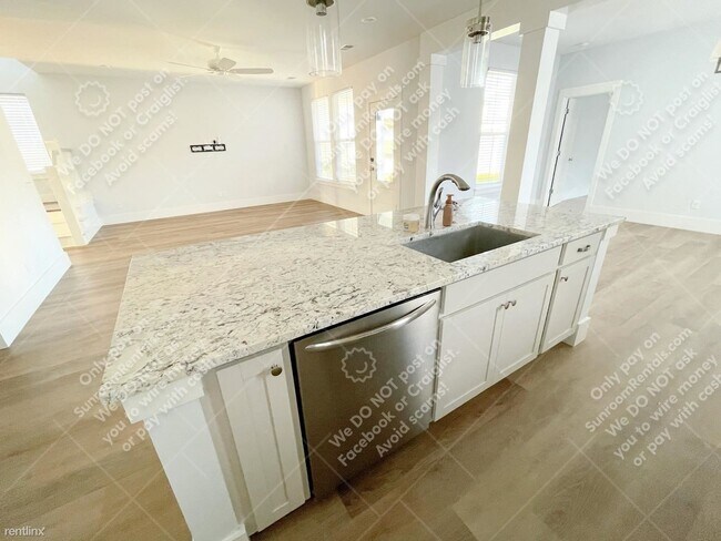 Building Photo - 3 br, 2.5 bath House - 110 True Blue Loop