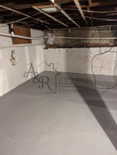 Building Photo - 204 W Rose St