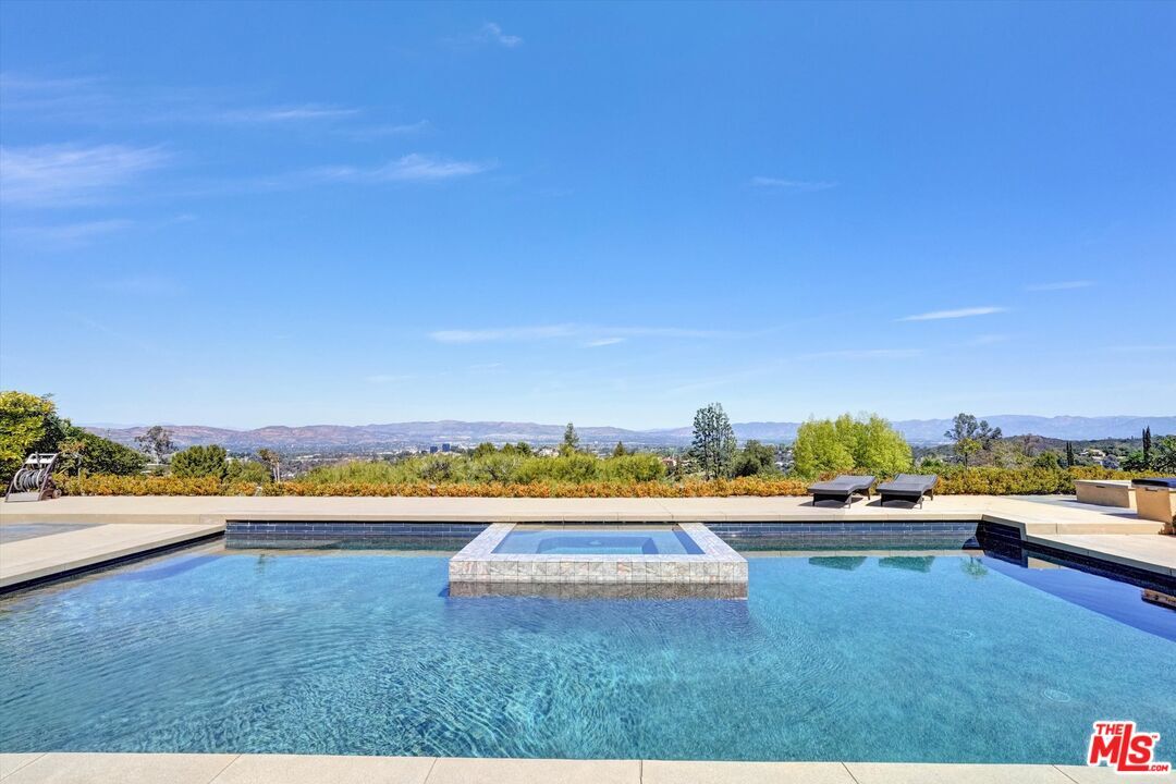 Foto principal - 21749 Planewood Dr