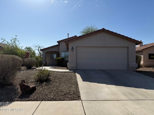 Foto del edificio - 8136 N Carefree Wy