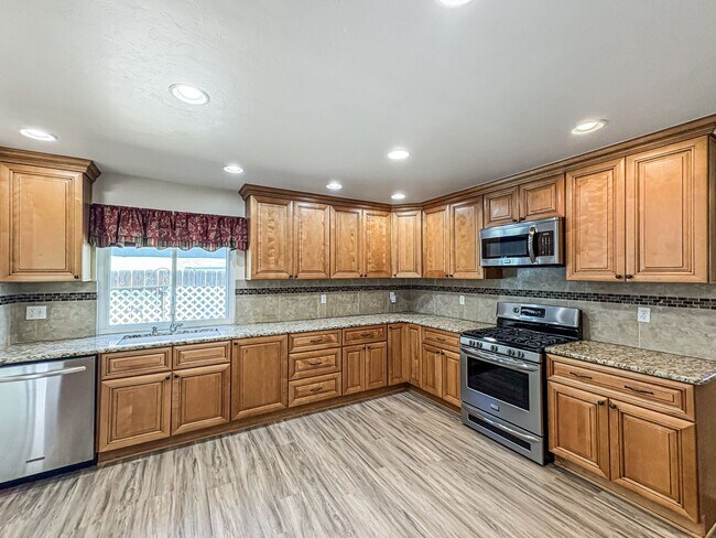 Foto del edificio - Charming 4-Bedroom Home in Poway – “The Ci...