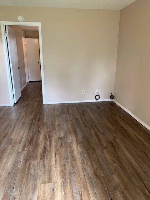 Área de estar - 3103 Coffey St