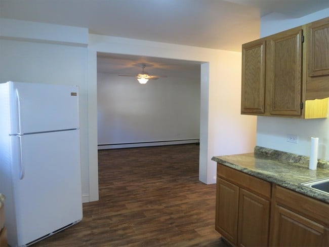 Building Photo - 211 Stribling Ave