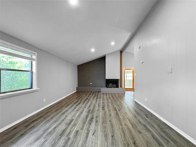 Building Photo - 1319 Wisteria Way