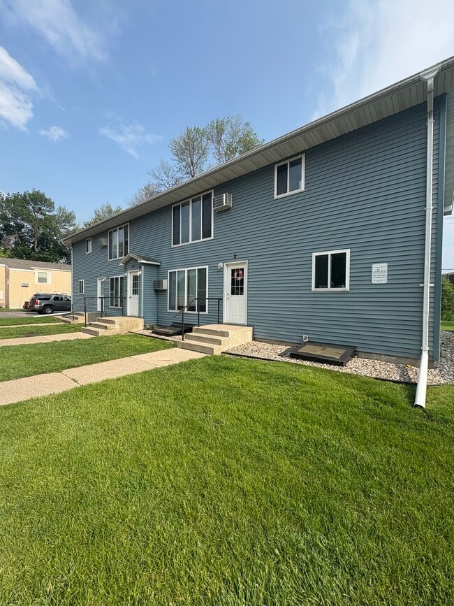 Building Photo - 119 E Welcome Ave