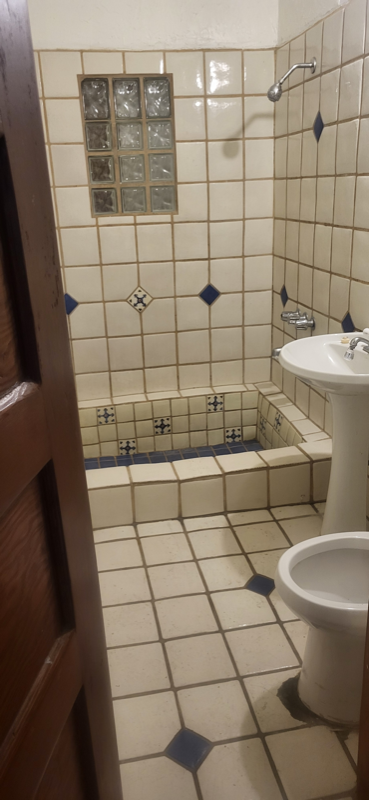 Foto principal - 433 E 23rd St