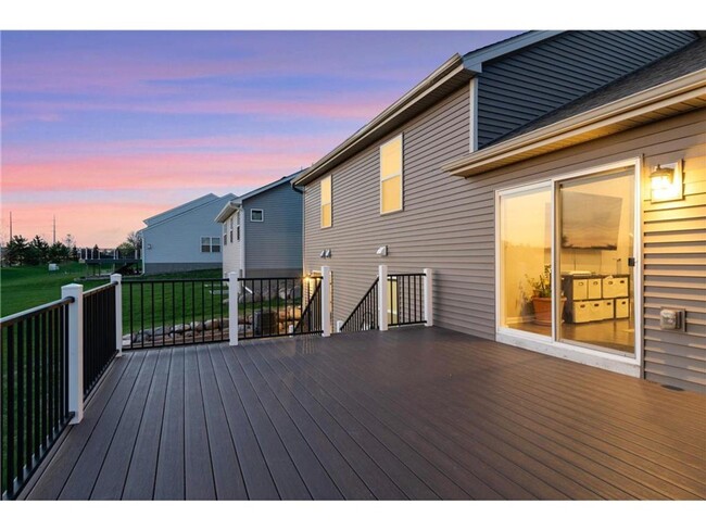 Building Photo - 4 br, 3 bath House - 151xx Emory Circle