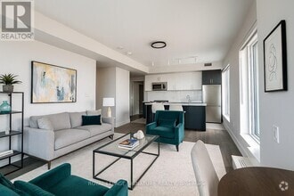 Building Photo - 2525-2525 Bathurst St