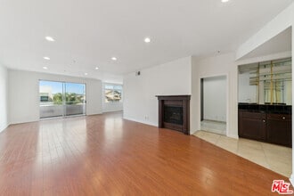 Building Photo - 1508 Greenfield Ave