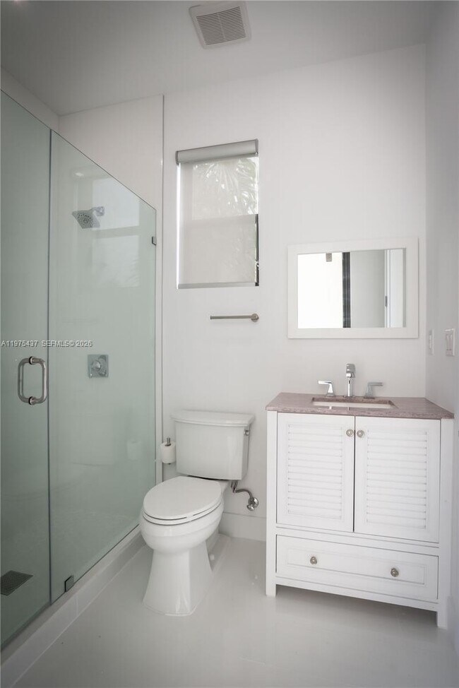 Foto del edificio - 3107 SW 26th St