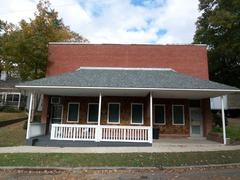Foto principal - 3 Bedroom/3 Bathroom Grid Home