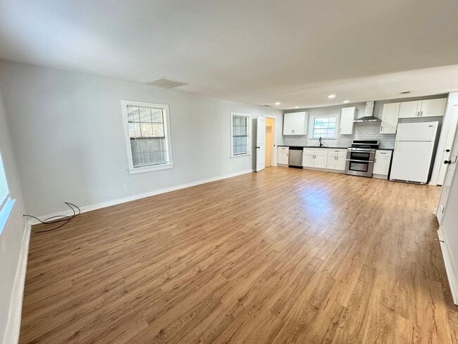 Building Photo - 5-Bedroom Home for Rent in Temple - *Save $255/Month!*