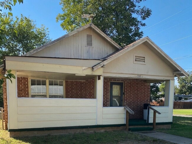 Building Photo - 1900 Antelope St