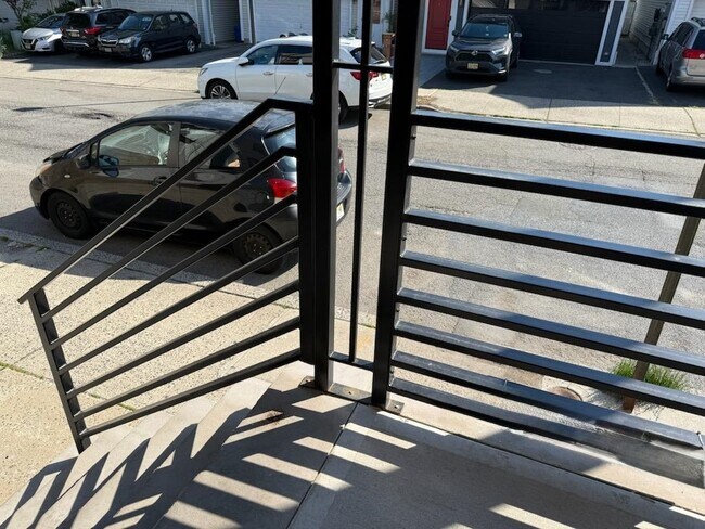 Foto del edificio - 341 Lembeck Ave