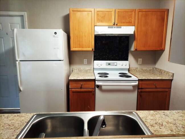 Foto del edificio - Spacious 3BR/3 Bath Townhome in Tallahassee