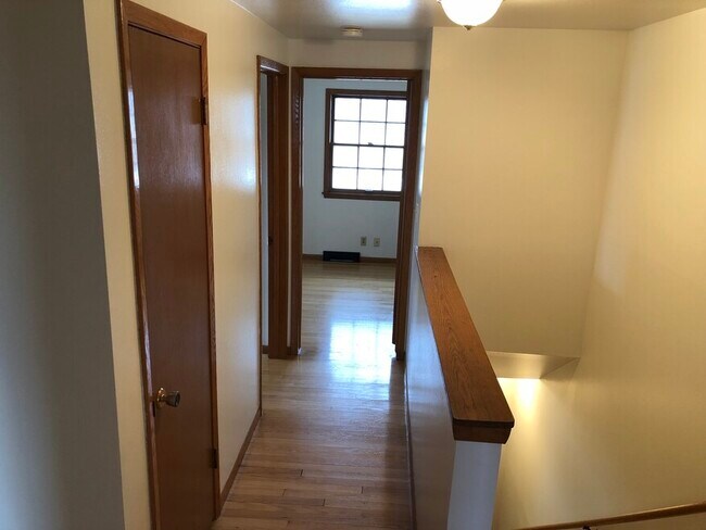 Foto del edificio - 21450 Jill Ct